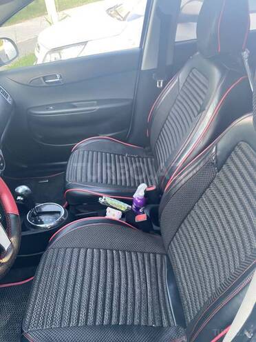 Hyundai i20 2010, 233,000 km - 1.4 л - Bakı