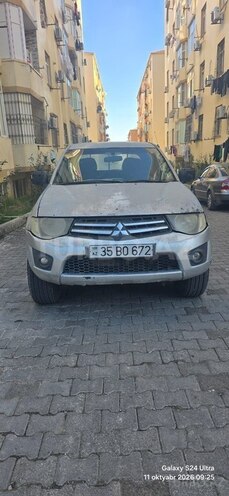 Mitsubishi L200 2011, 405,000 km - 2.5 л - Bakı