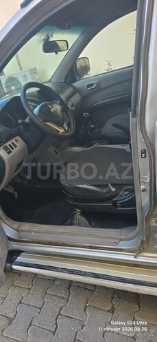 Mitsubishi L200 2011, 405,000 km - 2.5 л - Bakı