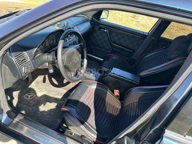 Mercedes C 220 1995, 400,000 km - 2.2 l - Yardımlı