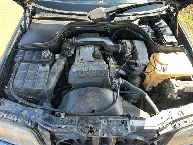 Mercedes C 220 1995, 400,000 km - 2.2 l - Yardımlı