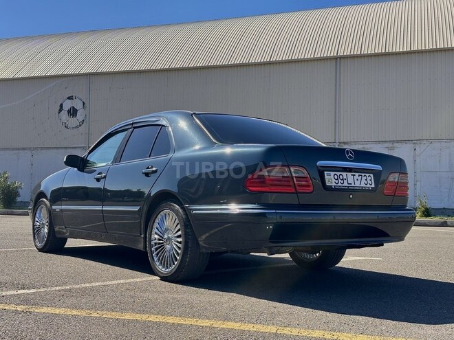 Mercedes E 220 2000, 386,200 km - 2.2 л - Bakı