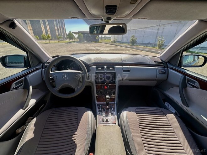 Mercedes E 220 2000, 386,200 km - 2.2 л - Bakı
