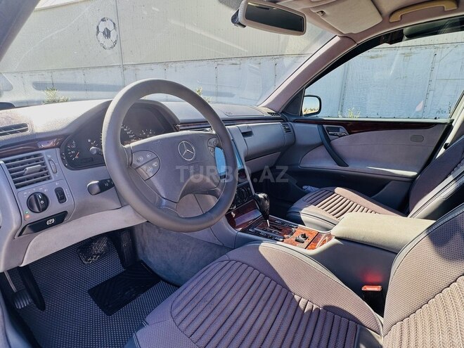 Mercedes E 220 2000, 386,200 km - 2.2 л - Bakı