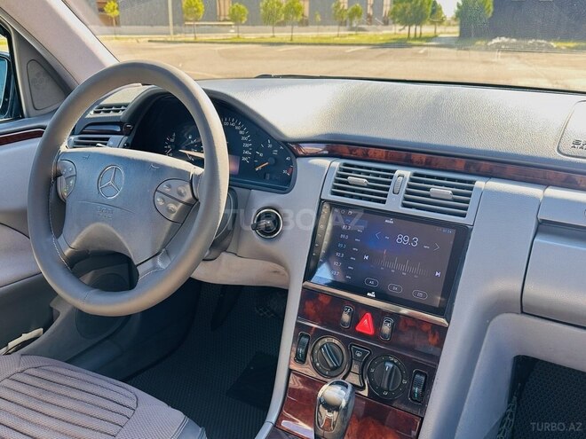 Mercedes E 220 2000, 386,200 km - 2.2 л - Bakı