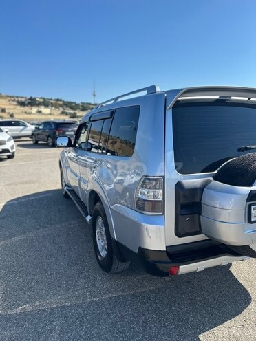Mitsubishi Pajero 2007, 289,000 km - 3.0 л - Bakı