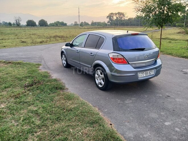 Opel Astra 2006, 230,000 km - 1.4 l - Qax