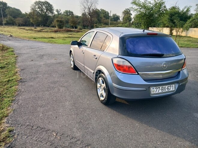 Opel Astra 2006, 230,000 km - 1.4 l - Qax