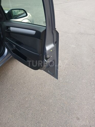 Opel Astra 2006, 230,000 km - 1.4 l - Qax