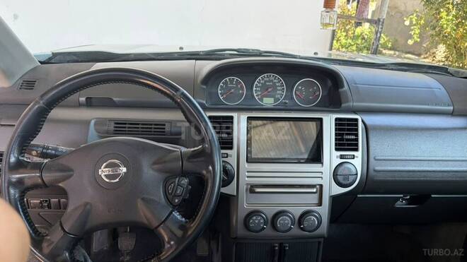Nissan X-Trail 2004, 285,000 km - 2.2 l - Biləsuvar