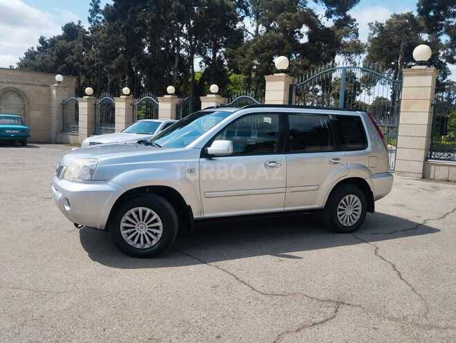 Nissan X-Trail 2004, 285,000 km - 2.2 l - Biləsuvar