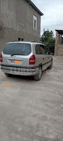 Opel Zafira 1999, 350,000 km - 1.8 л - Quba