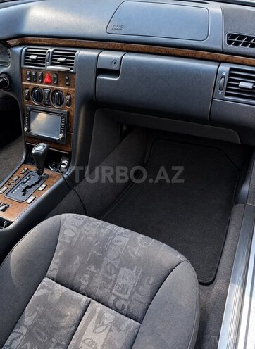 Mercedes E 230 1997, 325,000 km - 2.3 l - Bakı