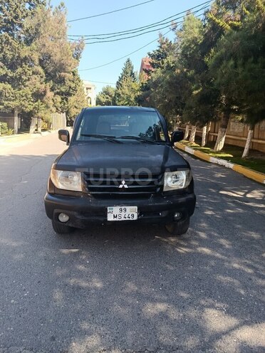 Mitsubishi Pajero io 2003, 330,000 km - 2.0 l - Bakı