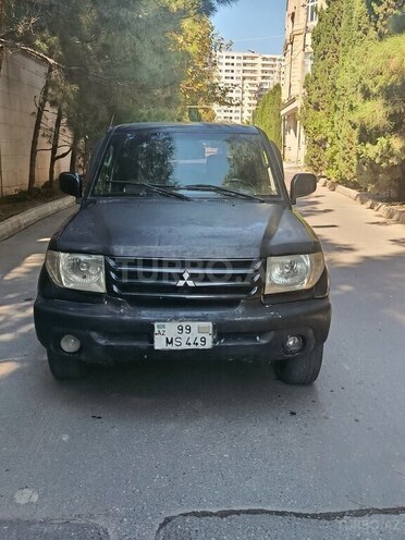 Mitsubishi Pajero io 2003, 330,000 km - 2.0 l - Bakı