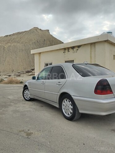 Mercedes C 220 1998, 670,000 km - 2.2 l - Bakı