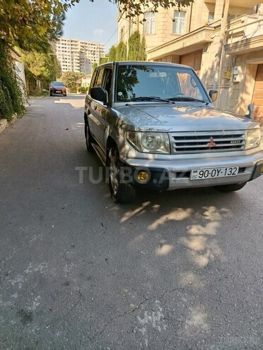 Mitsubishi Pajero io 1999, 330,000 km - 1.8 l - Bakı