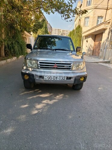Mitsubishi Pajero io 1999, 330,000 km - 1.8 l - Bakı