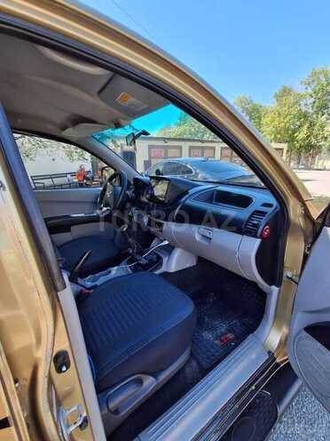 Mitsubishi L200 2011, 267,000 km - 2.5 л - Sumqayıt