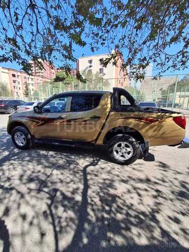Mitsubishi L200 2011, 267,000 km - 2.5 л - Sumqayıt