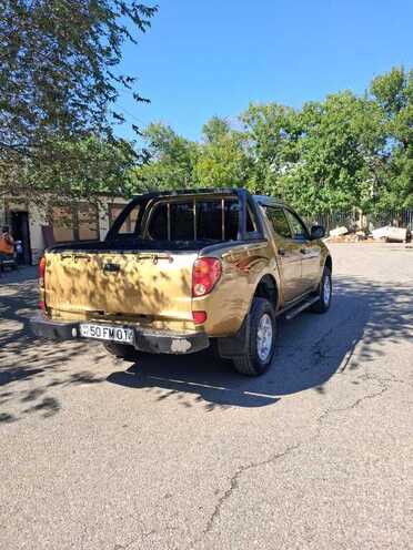 Mitsubishi L200 2011, 267,000 km - 2.5 л - Sumqayıt