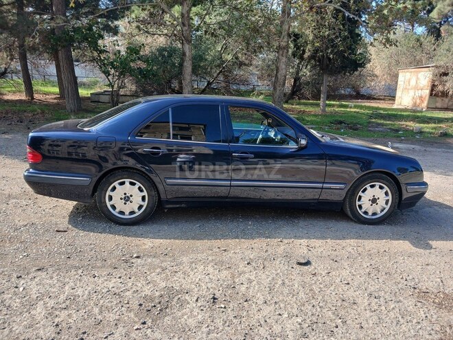 Mercedes E 270 2001, 340,000 km - 2.7 л - Sumqayıt
