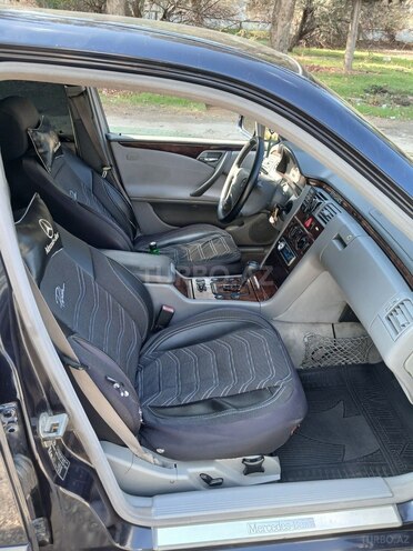 Mercedes E 270 2001, 340,000 km - 2.7 л - Sumqayıt