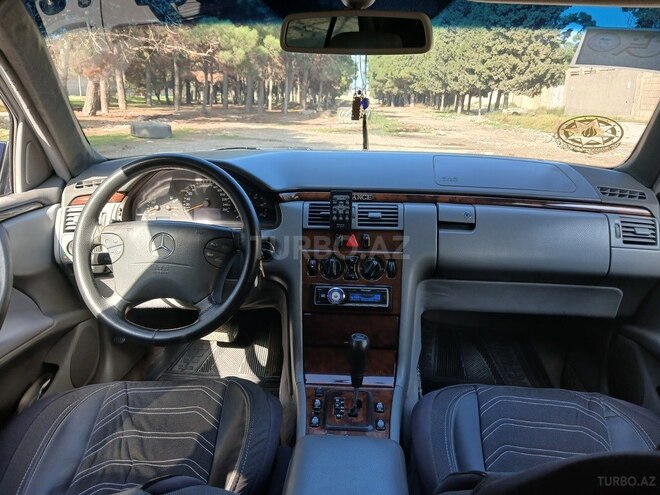 Mercedes E 270 2001, 340,000 km - 2.7 л - Sumqayıt