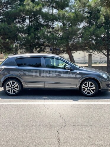Opel Astra 2009, 378,000 km - 1.4 l - Gəncə