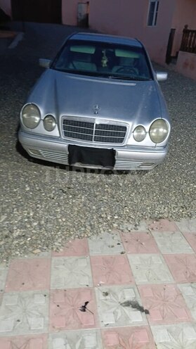 Mercedes E 220 1996, 350,000 km - 2.2 л - Ağstafa