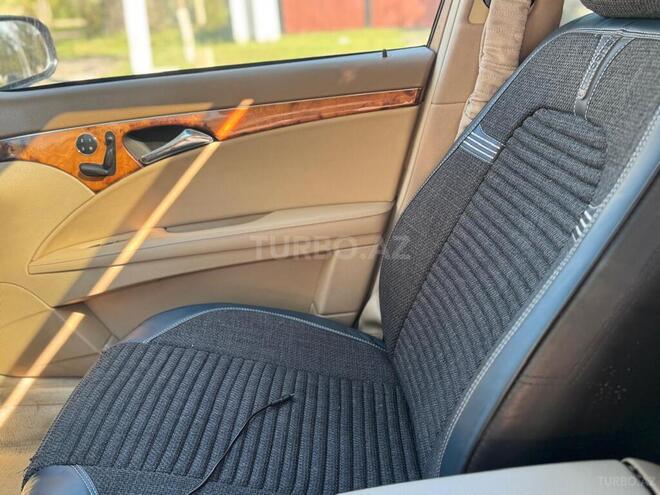 Mercedes E 240 2002, 330,000 km - 2.6 l - Saatlı