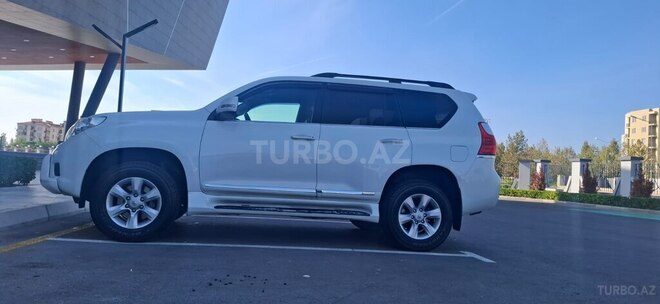 Toyota Land Cruiser Prado 2012, 185,000 km - 2.7 l - Yevlax