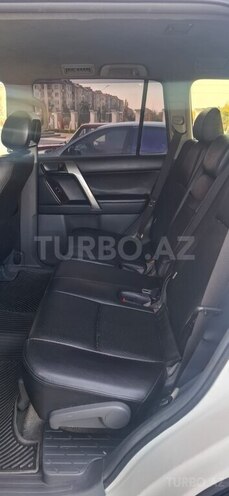 Toyota Land Cruiser Prado 2012, 185,000 km - 2.7 l - Yevlax