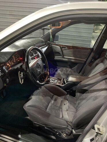 Mercedes E 230 1997, 430,000 km - 2.3 l - Bakı