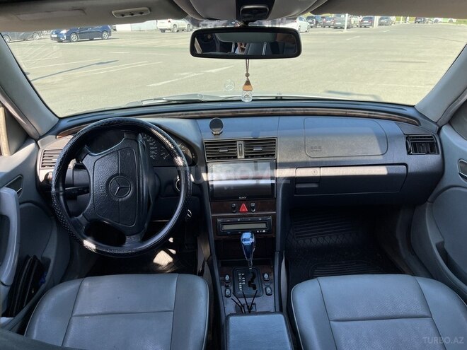 Mercedes C 230 1997, 280,000 km - 2.3 л - Bakı