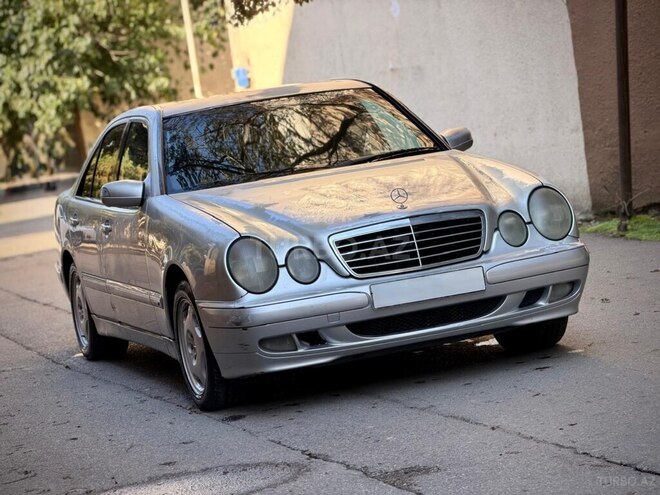 Mercedes E 220 1999, 220,000 km - 2.2 l - Bakı