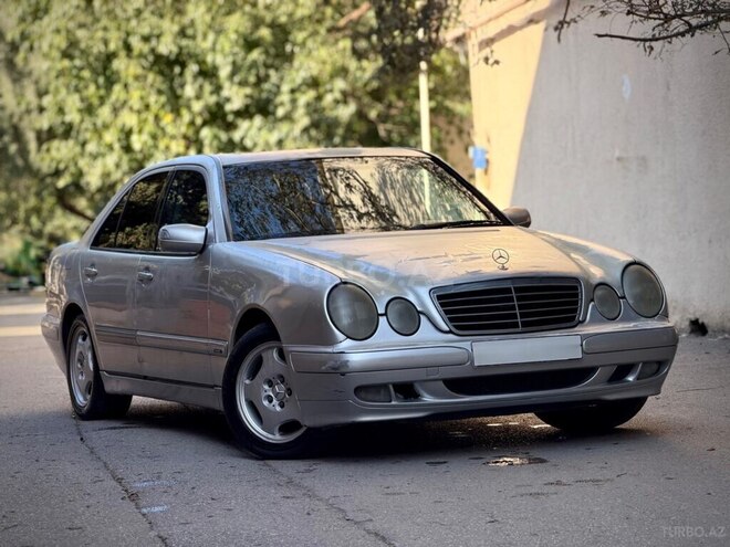 Mercedes E 220 1999, 220,000 km - 2.2 l - Bakı