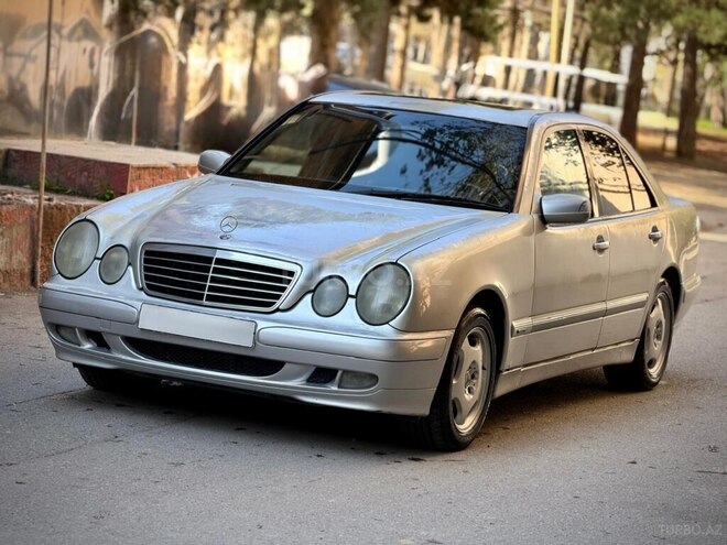 Mercedes E 220 1999, 220,000 km - 2.2 l - Bakı