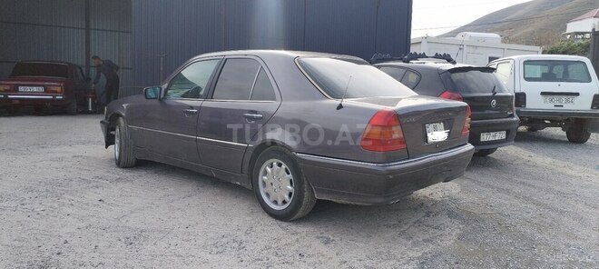 Mercedes C 280 1995, 530,000 km - 2.8 л - 