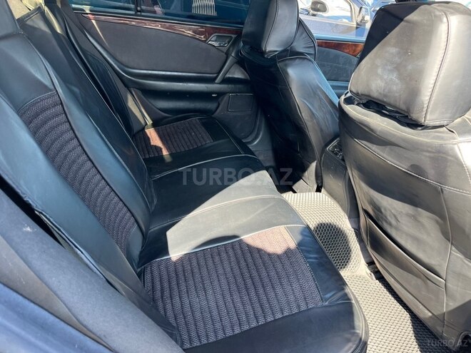 Mercedes E 230 1997, 442,000 km - 2.3 l - Bakı