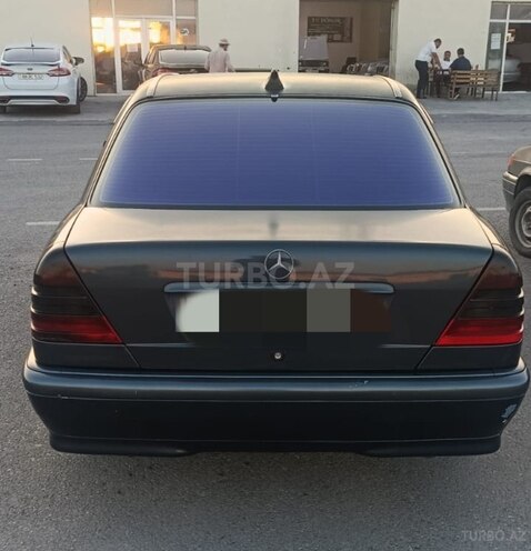 Mercedes C 220 1999, 223,500 km - 2.2 l - Bakı