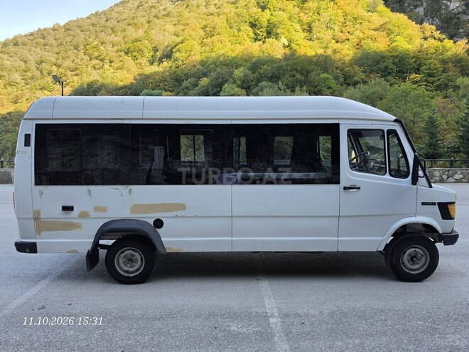 Mercedes 208 D 1992, 397,887 km - 2.3 l - Quba