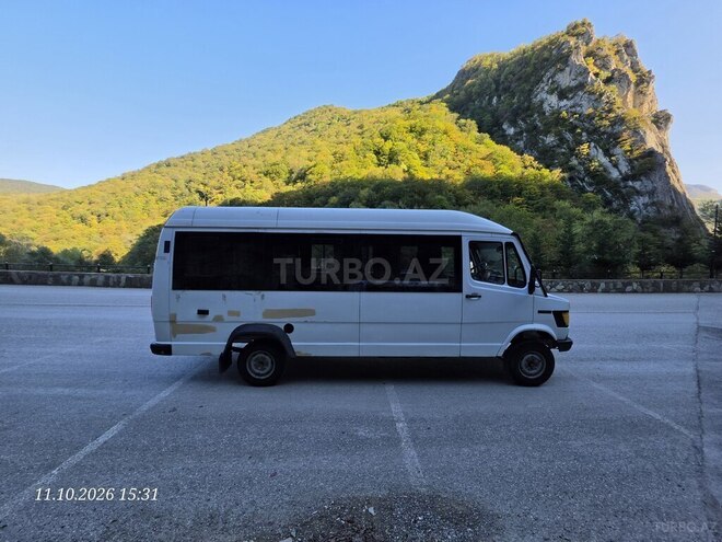 Mercedes 208 D 1992, 397,887 km - 2.3 l - Quba