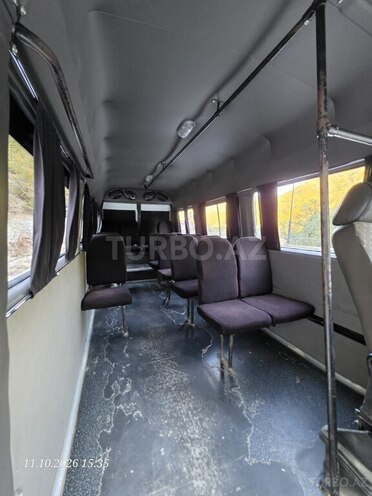 Mercedes 208 D 1992, 397,887 km - 2.3 l - Quba