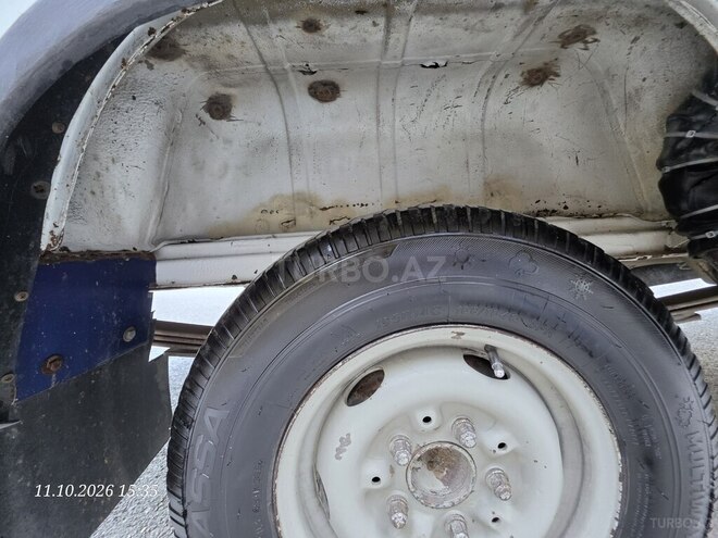Mercedes 208 D 1992, 397,887 km - 2.3 l - Quba
