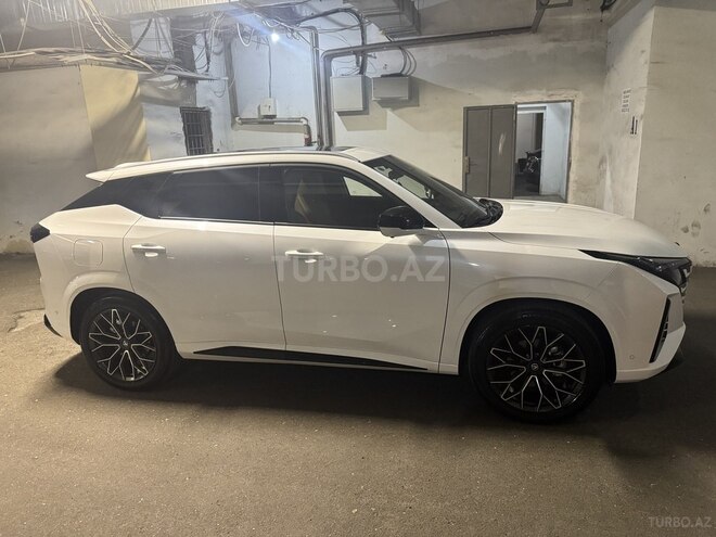 Changan  2025, 40,000 km - 1.5 l - Bakı