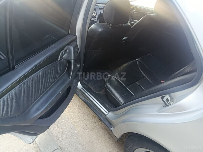 Mercedes E 230 1996, 326,000 km - 2.3 л - Bakı
