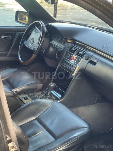 Mercedes E 240 1998, 430,000 km - 2.4 л - Bakı
