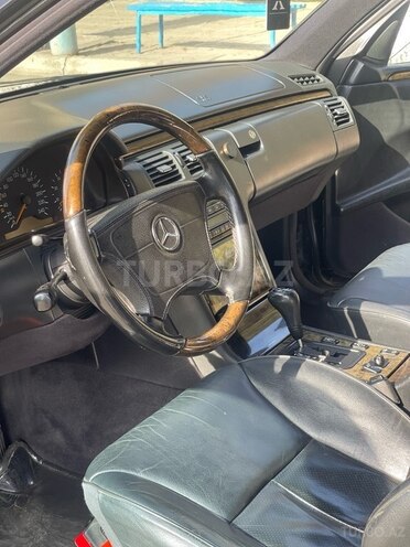 Mercedes E 240 1998, 430,000 km - 2.4 л - Bakı