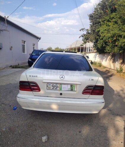 Mercedes E 220 2000, 280,523 km - 2.2 l - Bakı